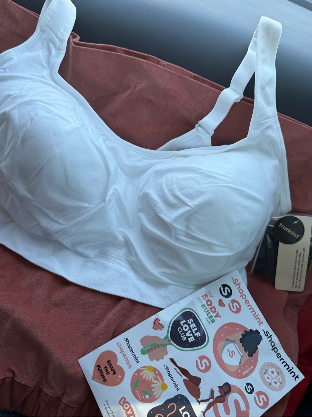 Shapermint White Wireless Molded-Cup Comfort Bra
